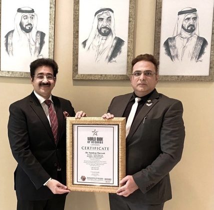 Sandeep Marwah In World Book of Records London thumbnail_2fd30a34-7663-4ebb-a6cb-5f02667ae402