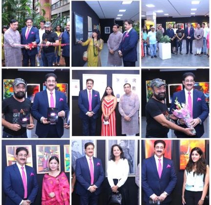 Sandeep Marwah Inaugurated Exhibition of Paintings at IHC thumbnail_img_8686