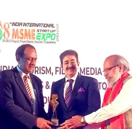 Sandeep Marwah Honoured for His Contribution to Tourism by MSME Ministry thumbnail_img_7859