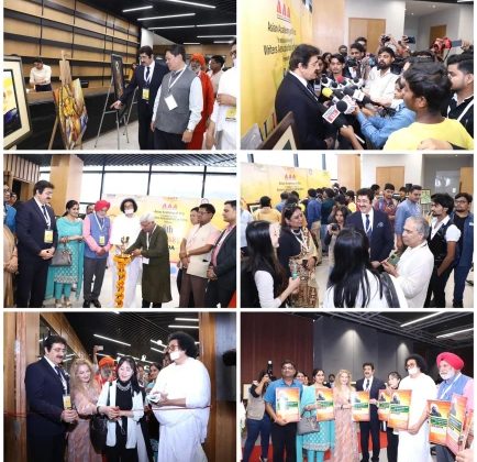 Inauguration of Painting Exhibition at 8th Global Literary Festival Noida img_0946