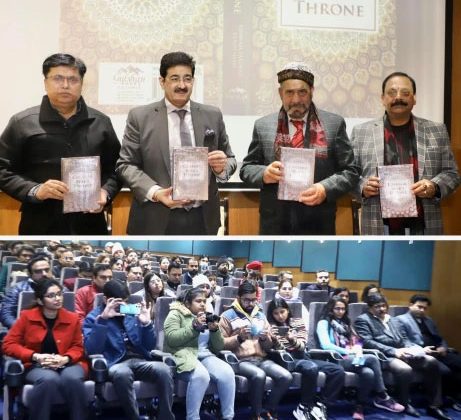 Cashmir Bears Throne Book by Renzushah Released at Noida Film City img_2136