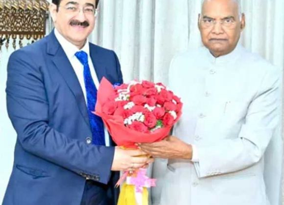 Sandeep Marwah Blessed by Former President of India thumbnail_d3615104-0e99-4cc3-a49c-e55c4649fb7c