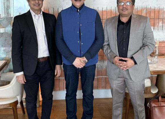 Sandeep Marwah On the Mission to UAE: Spread Love, Peace, and Unity Through Art and Culture 428186823_10234994403740717_7406165689356561466_n