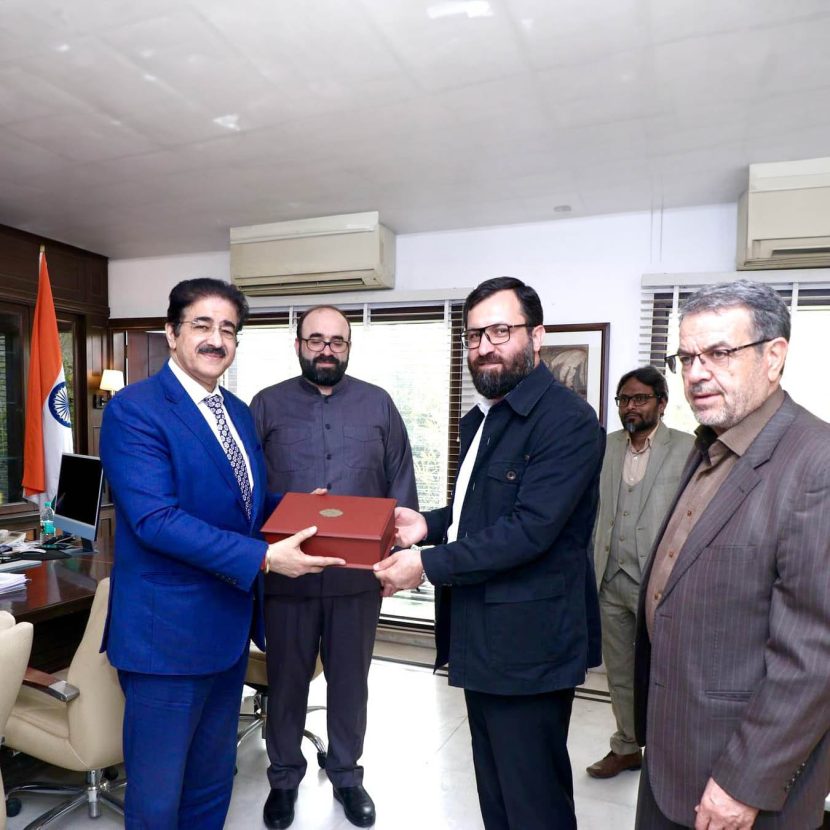 Renowned Iranian Filmmaker Ehsan Muhammad Hasani Explores Collaboration with Marwah Studios 428614183_10159146449091065_560513239814708416_n