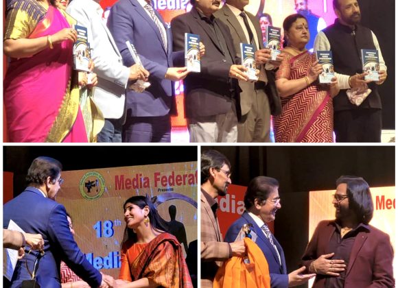 Sandeep Marwah Presents Media Excellence Awards at Media Federation of India’s 18th Annual Award Function 428635132_10159146307271065_4697907427163259279_n