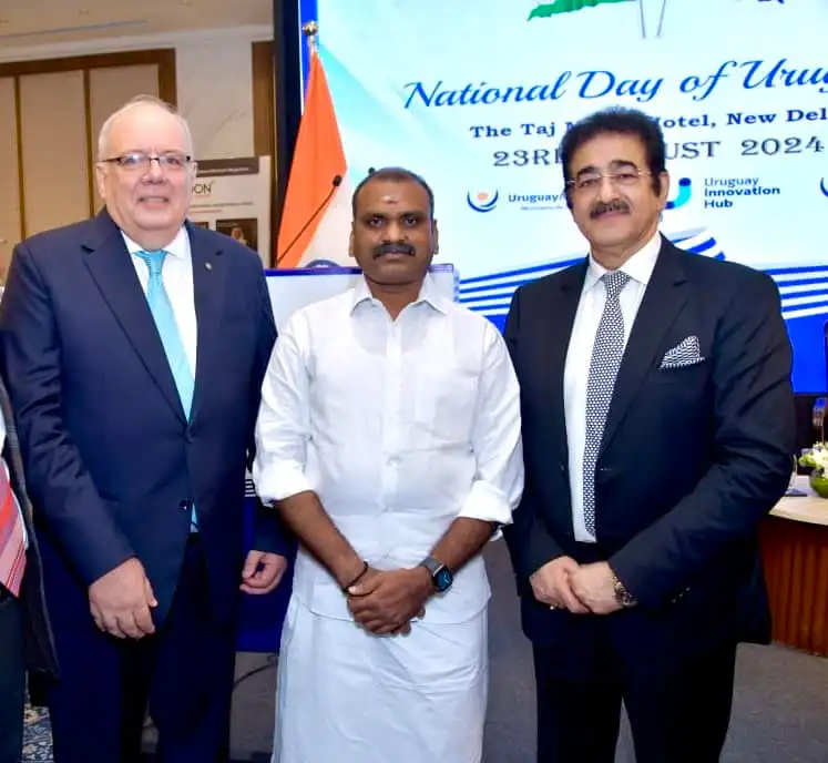 New Delhi Marks the 199th Independence Day of Uruguay with Grandeur 456965724_10236448973344048_1164279301028678459_n