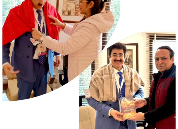 Sandeep Marwah Honored by Namo Gange at the 17th GFFN for Promoting Love, Peace, and Unity 469482320_10238501455494819_4828884326788083992_n