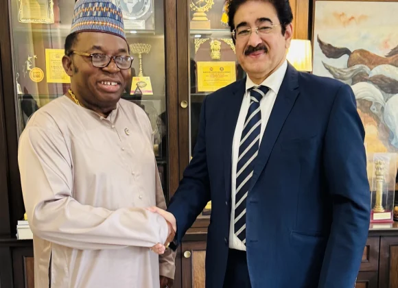 Abdul Mohammed Dewale Visits AAFT at Noida Film City to Discuss Global Education Initiatives thumbnail_img_1736