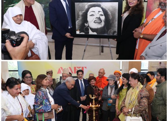 Art and Spirituality Intertwine at Renuka Anand’s Painting Exhibition During “MahaKumbh” at Marwah Studios 475665907_10160092403726065_8872596018246965690_n