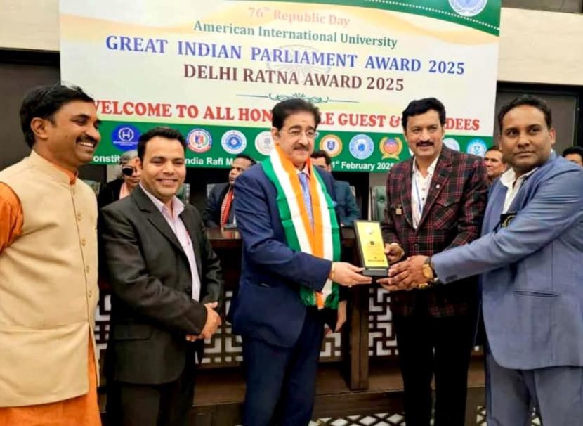 Sandeep Marwah Honoured with the Great Indian Parliament Award 475730227_10238870943291783_3720727099422684026_n