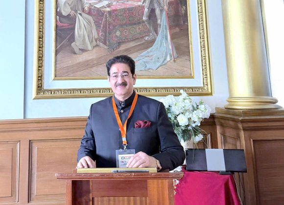 Dr. Sandeep Marwah Delivers Keynote at Scottish