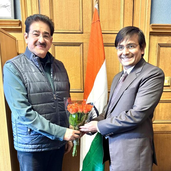 Sandeep Marwah Visits Consulate General of India