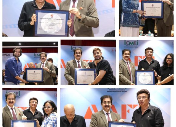 Curtain Raiser of 11th Global Literary Festival Noida 2025 with Team of Film “Tu Meri Puri Kahani” 554047231_10242206675403001_6298975223478259739_n