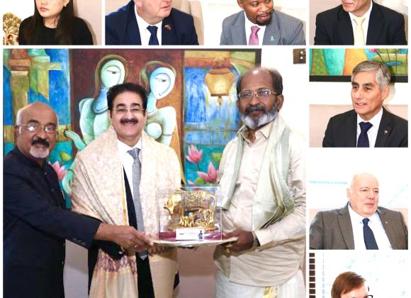 Dr. Sandeep Marwah Honoured by Global Chamber of Consumer Rights for Promoting Love, Peace, and Unity Through Art and Culture 602372081_10161309820921065_8665292744313988409_n
