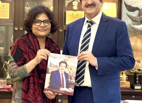 Dr. Sandeep Marwah Meets Renowned Actor Shruti Shandilya; Indo–Ireland Film Collaboration Strengthened 604650496_10243571275397148_9055372595650277472_n