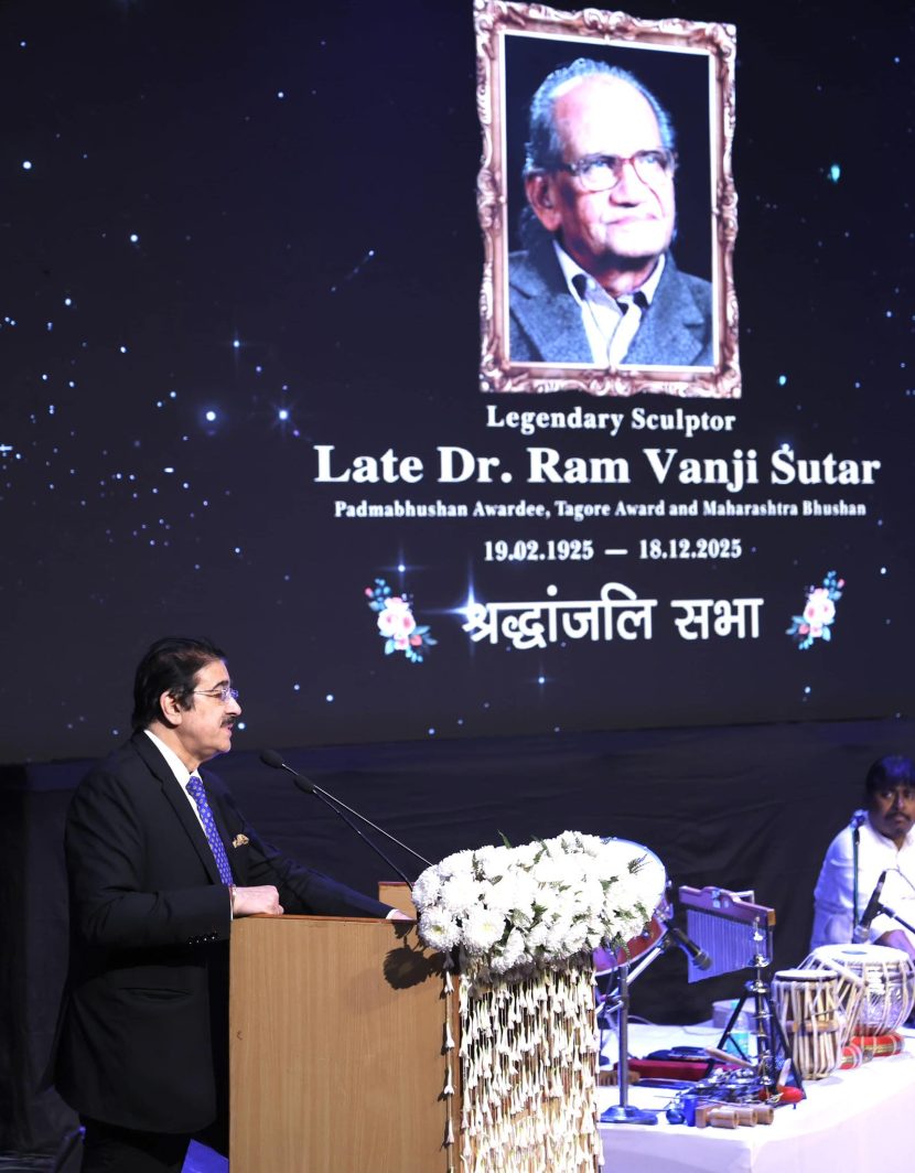Dr. Sandeep Marwah Pays Emotional Tribute to Padma Bhushan Dr. Ram V. Sutar Ji at Shradhanjali Sabha 605633196_10161323895136065_2613068745421171988_n