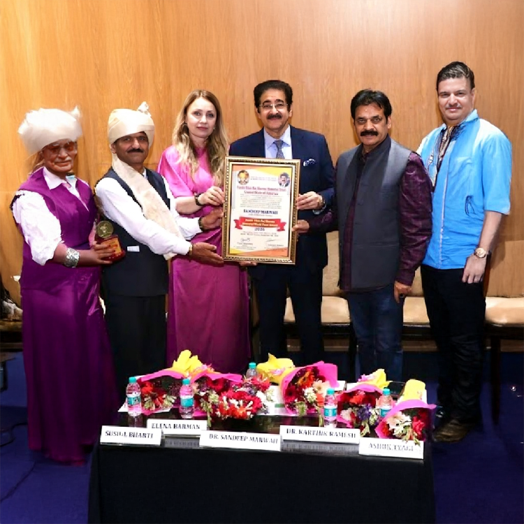 Sandeep Marwah Honoured with Tilak Raj Sharma Memorial World Peace Award 655864546_10161664358591065_5699400622112138572_n
