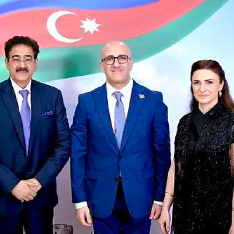Dr. Sandeep Marwah Attends National Day Celebration of Azerbaijan in New Delhi 3