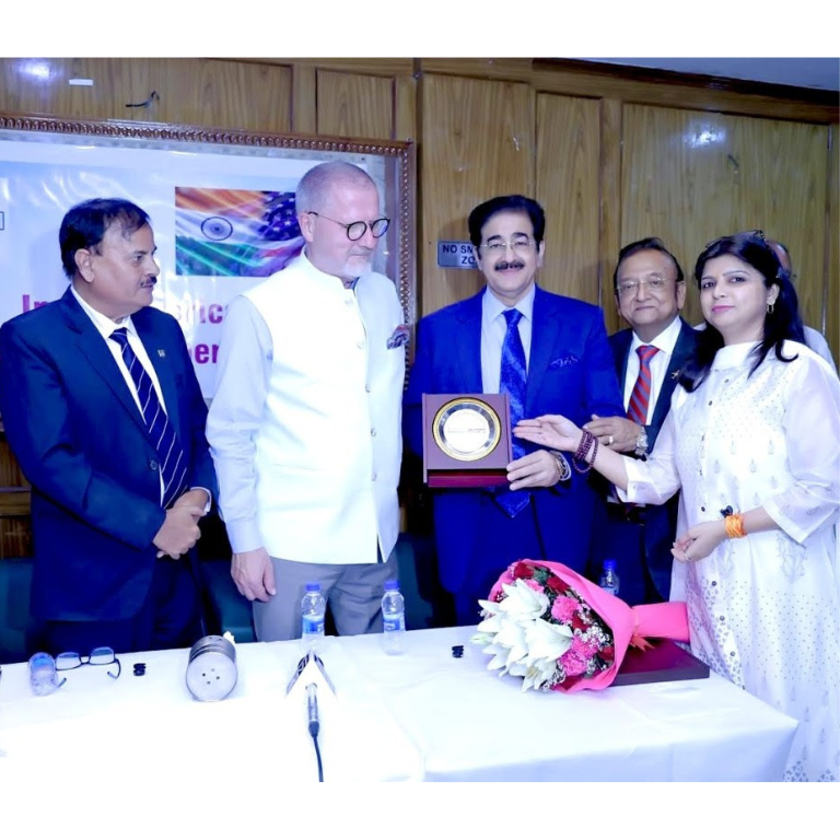 Dr. Sandeep Marwah Honoured by Indo American Business Chamber for Strengthening India–US Creative Business Relations 9