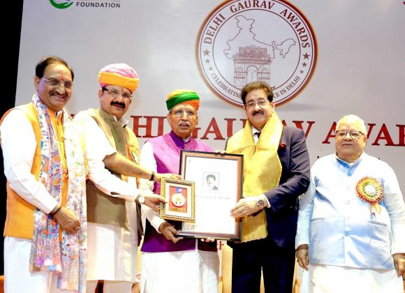 Dr. Sandeep Marwah Conferred with Prestigious “Delhi Gaurav Award” at Pradhan Mantri Sangrahalaya 16998061-ea13-441a-868b-c19439e8e15f-3