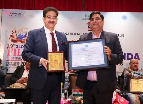 Radhey Shyam Mishra Honoured with WPDRF Life Membership at 19th Global Film Festival Noida 825340682_1765608624523203_5909542949322145018_n