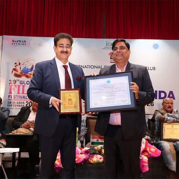 Radhey Shyam Mishra Honoured with WPDRF Life Membership at 19th Global Film Festival Noida 825340682_1765608624523203_5909542949322145018_n