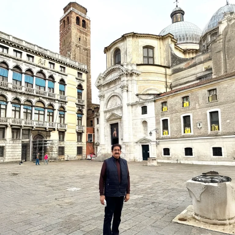 Dr. Sandeep Marwah Visits Venice to Explore Global Tourism and Cultural Heritage 840659471_2268623920360919_2430970076017227099_n